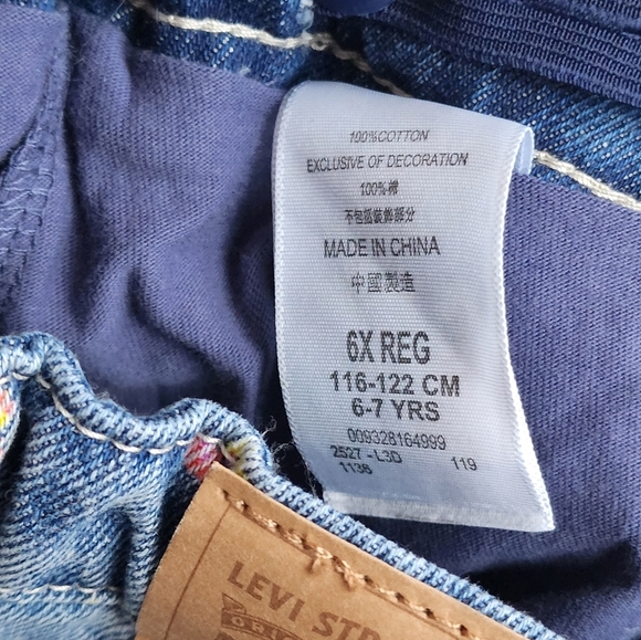 Girl's Levi's Denim Scooter - Picture 5 of 5